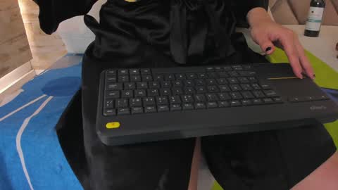  DOROTHY online show from 01.09.25