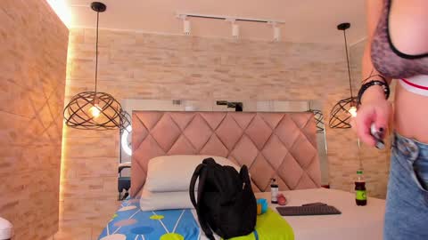  DOROTHY online show from 01.24.25