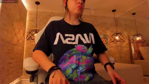  DOROTHY online show from 02.25.25