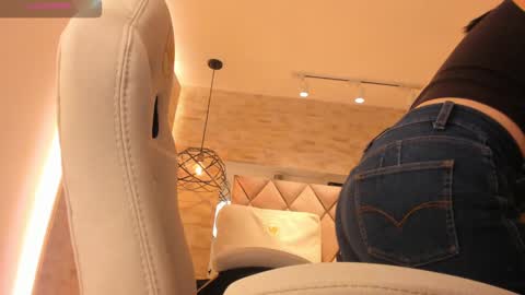  DOROTHY online show from 03.05.25