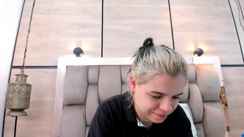  DOROTHY online show from 04.08.26