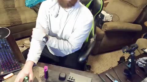 DotYourEyezez  online show from 12.12.24