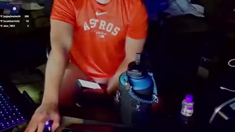 DotYourEyezez  online show from 03.12.25