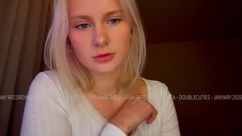 Lana  Eva  dont forget to give us a thumb up online show from 01.10.25