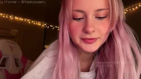 Snapshot of doublecuties chatting on 10.28.25 Lana Eva dont forget to give us a thumb up online show from 10.28.25