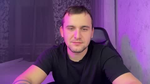 Snapshot of douglas_666 chatting on 11.22.25 douglas_666 online show from 11.22.25