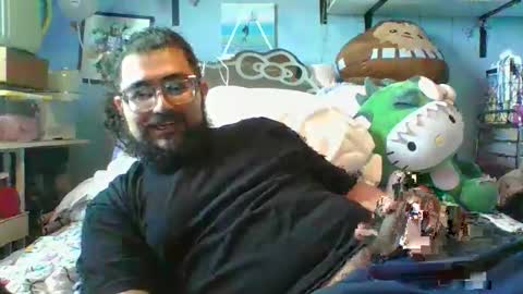 Snapshot of dpenguino chatting on 11.12.25 Dpenguino online show from 11.12.25