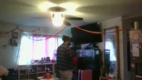 Snapshot of dpenguino chatting on 11.17.25 Dpenguino online show from 11.17.25