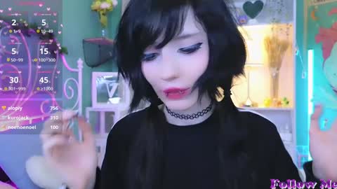 Snapshot of draculaura_ chatting on 12.26.24 Draculaura online show from 12.26.24