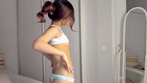 Airi online show from 12.11.24