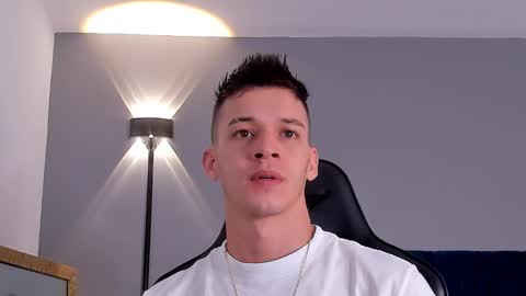 Snapshot of drake_carter1 chatting on 02.18.25 drake_carter1 online show from 02.18.25