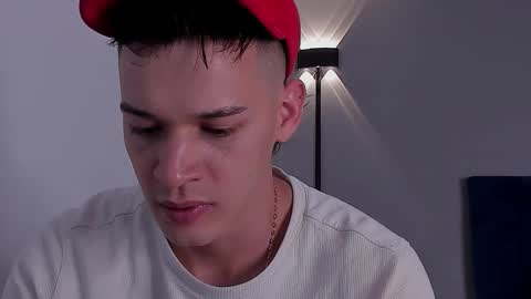 Snapshot of drake_carter1 chatting on 09.19.25 drake_carter1 online show from 09.19.25