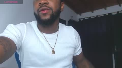 Snapshot of drake_nassir4 chatting on 06.12.26 ---Drake--- online show from 06.12.26