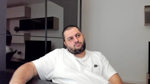 Snapshot of draven_a chatting on 01.09.25 Draven A online show from 01.09.25