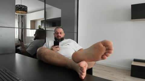 Snapshot of dravenpeak chatting on 10.19.25 DravenPeak online show from 10.19.25