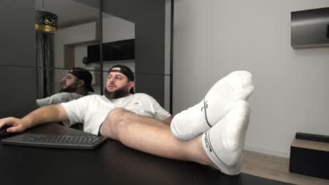 Snapshot of dravenpeak chatting on 11.10.25 DravenPeak online show from 11.10.25