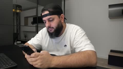 Snapshot of dravenpeak chatting on 11.12.25 DravenPeak online show from 11.12.25