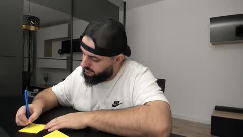 Snapshot of dravenpeak chatting on 11.20.25 DravenPeak online show from 11.20.25