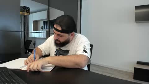 Snapshot of dravenpeak chatting on 11.26.25 DravenPeak online show from 11.26.25