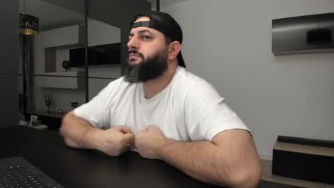 Snapshot of dravenpeak chatting on 12.13.25 DravenPeak online show from 12.13.25