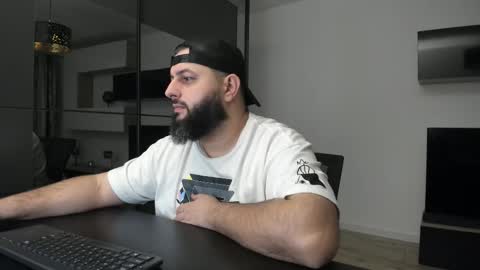 Snapshot of dravenpeak chatting on 01.11.26 DravenPeak online show from 01.11.26