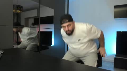 Snapshot of dravenpeak chatting on 04.01.26 DravenPeak online show from 04.01.26