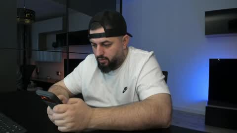 Snapshot of dravenpeak chatting on 04.02.26 DravenPeak online show from 04.02.26