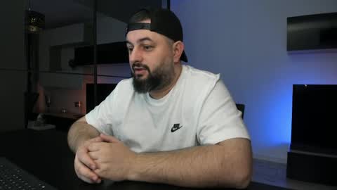 Snapshot of dravenpeak chatting on 04.04.26 DravenPeak online show from 04.04.26