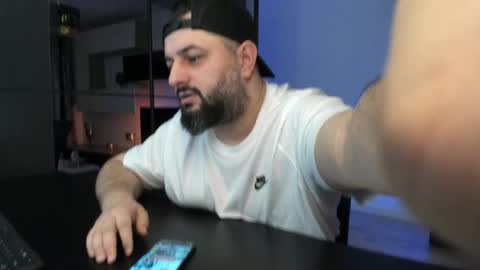 Snapshot of dravenpeak chatting on 04.08.26 DravenPeak online show from 04.08.26