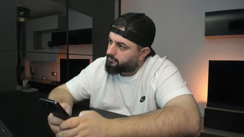 Snapshot of dravenpeak chatting on 04.10.26 DravenPeak online show from 04.10.26