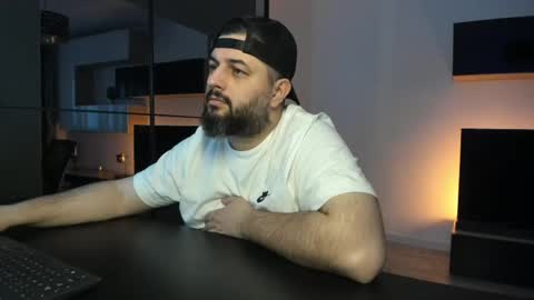 Snapshot of dravenpeak chatting on 04.12.26 DravenPeak online show from 04.12.26