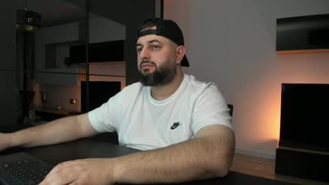 Snapshot of dravenpeak chatting on 04.15.26 DravenPeak online show from 04.15.26