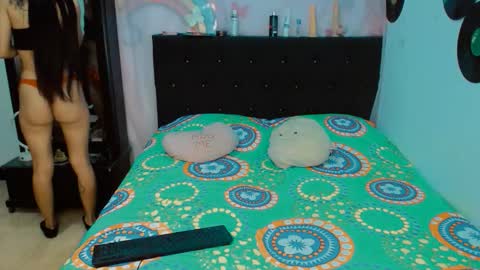 Snapshot of dream__girls69944 chatting on 11.05.25 sharon online show from 11.05.25