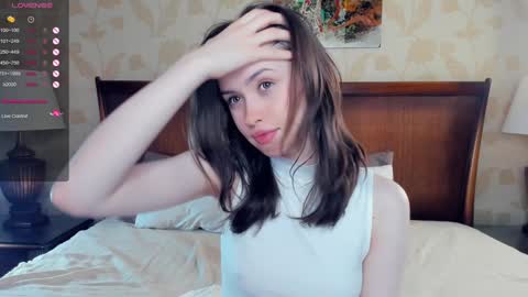 Hi Im Monika Welcome to my room online show from 09.21.25