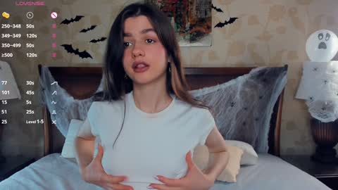 Hi Im Monika Welcome to my room online show from 11.01.25