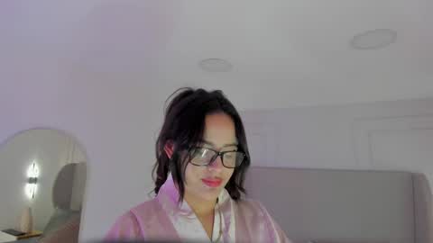 N E N A  online show from 10.03.25