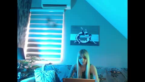 A girl online show from 02.03.25