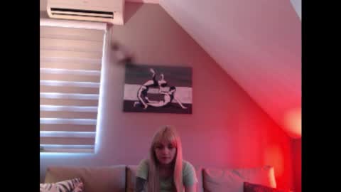 A girl online show from 03.03.25