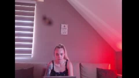 A girl online show from 08.02.26