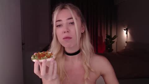 Liza online show from 12.24.24