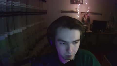 Snapshot of dreamerguy07 chatting on 02.18.26 dreamerguy07 online show from 02.18.26