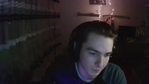 Snapshot of dreamerguy07 chatting on 02.25.26 dreamerguy07 online show from 02.25.26