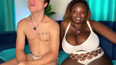 Snapshot of dreaminterracial chatting on 11.21.25 InterracialDream online show from 11.21.25
