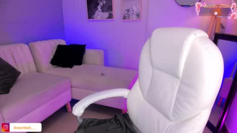 dreamleah_ online show from 04.06.26