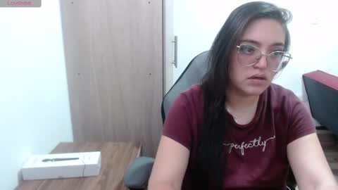 Snapshot of dreams__angel chatting on 10.02.25 Catalina online show from 10.02.25