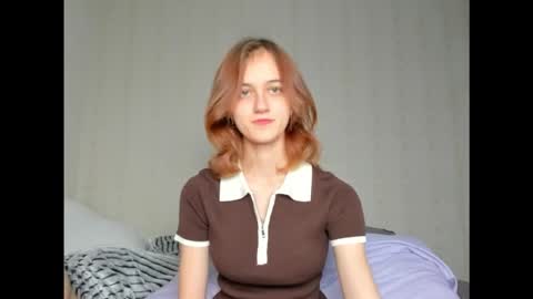 Snapshot of dreamy_pollyyy chatting on 10.09.25 dreamy_pollyyy online show from 10.09.25