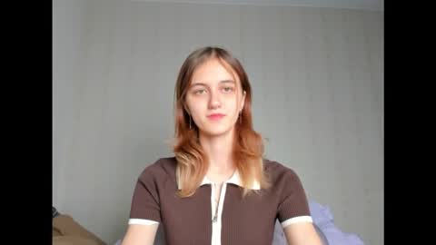 Snapshot of dreamy_pollyyy chatting on 10.19.25 dreamy_pollyyy online show from 10.19.25