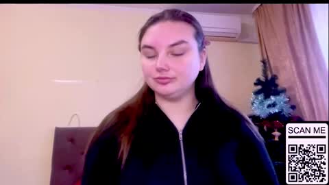 Snapshot of dreamyblushfairy chatting on 01.19.26 Mila online show from 01.19.26