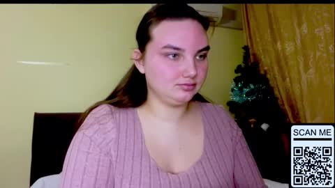 Snapshot of dreamyblushfairy chatting on 02.09.26 Mila online show from 02.09.26