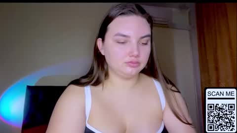 Snapshot of dreamyblushfairy chatting on 02.18.26 Mila online show from 02.18.26